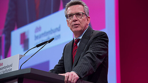 Bundesinnenminister Thomas de Maizière bei der dbb Jahrestagung 2015 Bundesinnenminister Thomas de Maizière bei der dbb Jahrestagung 2015