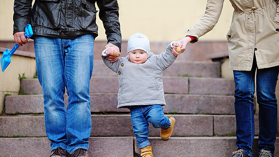 Sorgearbeit fair teilen outdoors, girl, people, person, young, park, love, parent, father, family, mother, lifestyle, woman, day, man, boy, city, town, urban, support, happy, holding, hands, walking, child, steps, stairs, aged, playing, development, little, foot, son, european, jeans, three, kid, baby, together, parenting, parenthood, legs, offspring, toddler, cone, grandson, teaching, grandparents, stride, going