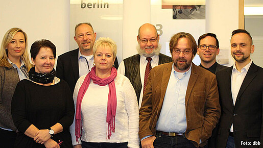 dbb-Verhandlungskommission für die Sicherheitskräfte an Flughäfen in Berlin und Brandenburg dbb-Verhandlungskommission für die Sicherheitskräfte an Flughäfen in
Berlin und Brandenburg