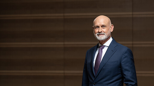 Das Foto zeigt Volker Geyer, den Bundesvorsitzenden des dbb.