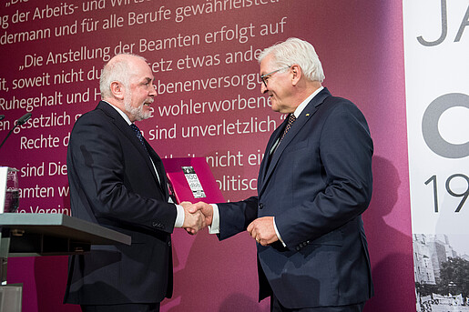 Festakt mit Bundespräsident Steinmeier anl. des 100. Gründungsjubiläums des Beamtenbundes Festakt mit Bundespräsident Steinmeier anl. des 100. Gründungsjubiläums des Beamtenbundes