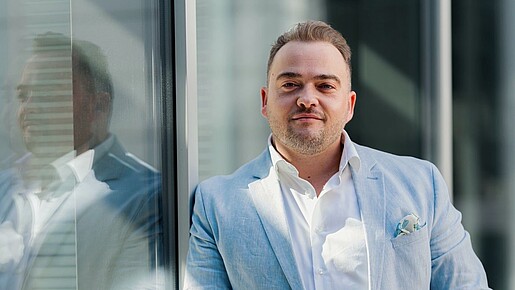 Kein Vertrauen verspielen, sondern Chancengleichheit fördern Das Foto zeigt Matthäus Fandrejewski, Vorsitzender der dbb jugend.