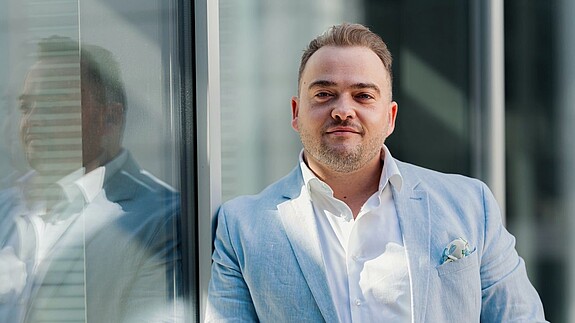 Kein Vertrauen verspielen, sondern Chancengleichheit fördern Das Foto zeigt Matthäus Fandrejewski, Vorsitzender der dbb jugend.