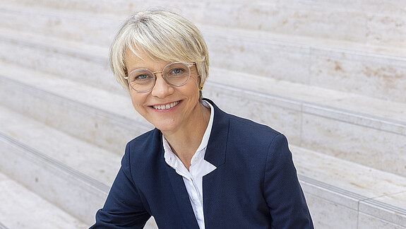 Das Foto zeigt Dorothee Feller, Schulministerin von NRW.