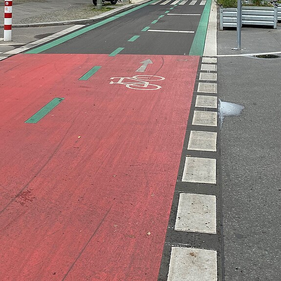 dbb jugend Umweltseminar 2021 Blick auf neuen breiten Fahrradweg in Berlin