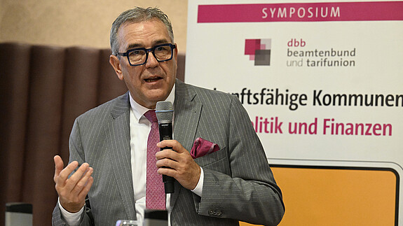 Hemsing will neues Miteinander für starke Kommunen Das Foto zeigt dbb-Vize Andreas Hemsing.