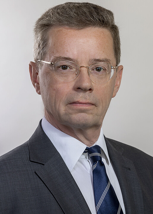 Prof. Dr. iur. Matthias Pechstein Prof. Dr. iur. Matthias Pechstein