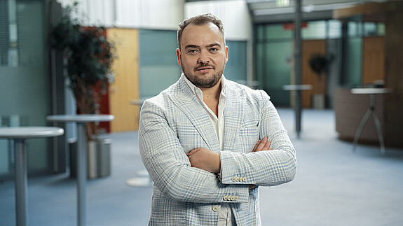 Foto zum Thema "Tarifeinigung": Zu sehen ist Matthäus Fandrejewski, Vorsitzender der dbb jugend.