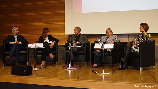 12. Frauenpolitische Fachtagung zum Thema Arbeit 4.0 12. Frauenpolitische Fachtagung zum Thema Arbeit 4.0