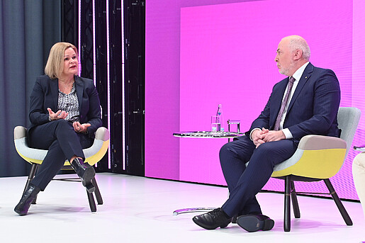 Ulrich Silberbach im Dialog mit Nancy Faeser Ulrich Silberbach im Dialog mit Nancy Faeser