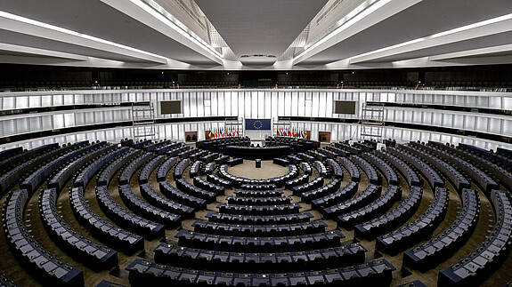Europäisches Parlament: CESI initiiert neue Intergruppen zu Katastrophenschutz und Bildungszukunft Innenansicht des Europäischen Parlaments