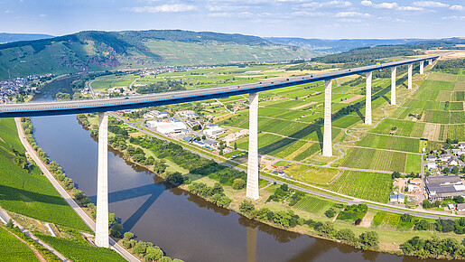 Bridge over Moselle river panorama in Zeltingen Germany road